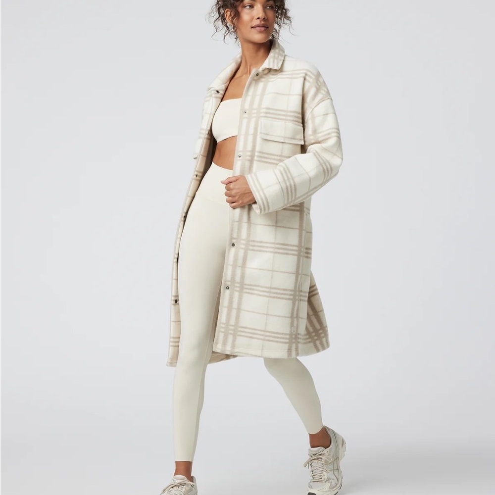 NWT Vuori Ballard Coat in Eggshell color - Picture 10 of 10